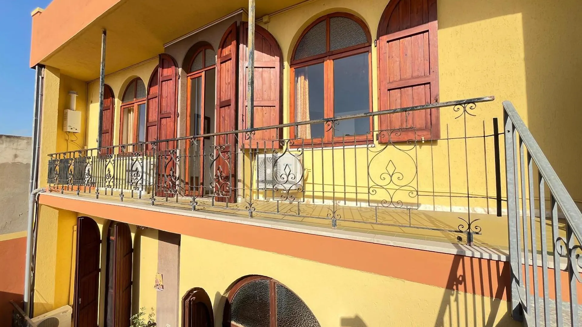 A Casa Di Sabrina Hotel Monserrato Guest house